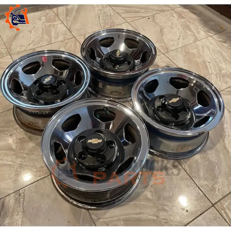 454 rims with caps and also comes with lug nut covers